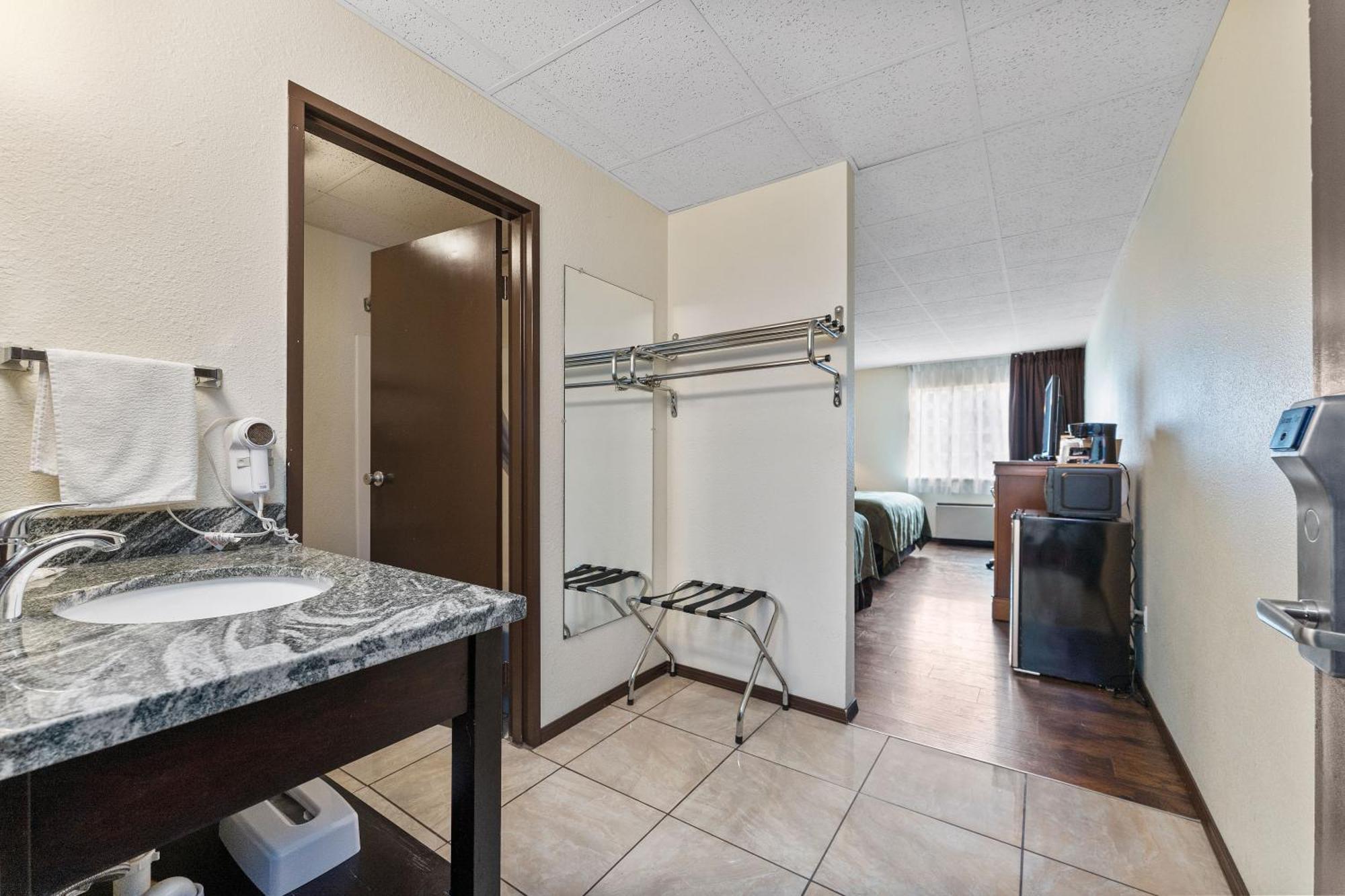 Quality Inn & Suites Okanogan - Omak Exterior photo